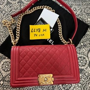 SOLD Chanel boy old medium size caviar ghw